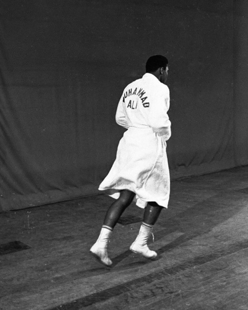 The Iconic White Robe Of Muhammad Ali